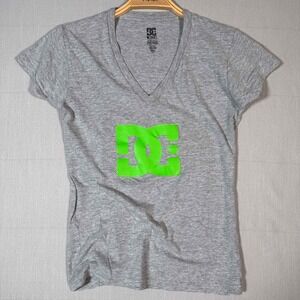 DC Shoes Womens Grey Neon Green Logo V-Neck Graphic Tee Small Skate Streetwear